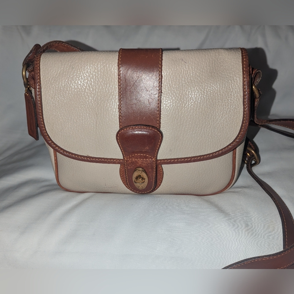 Coach Vintage Glenwood Sheridan Cream and Brown Leather Crossbody Bag.318
